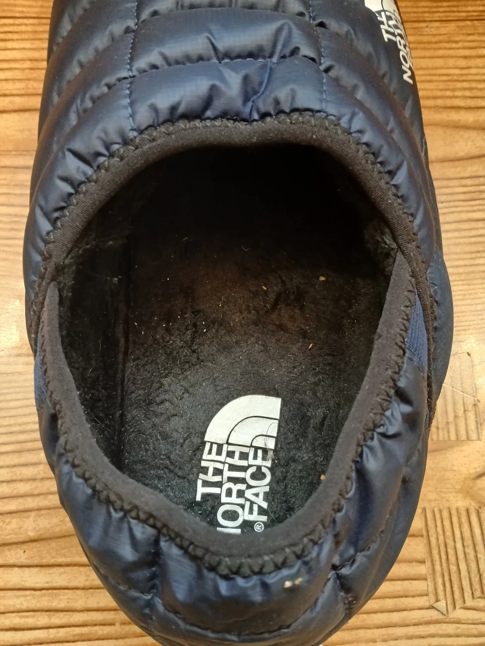 The North Face Quilted Insulated And Waterproof Men's Slip-On Loafer - Navy Blue